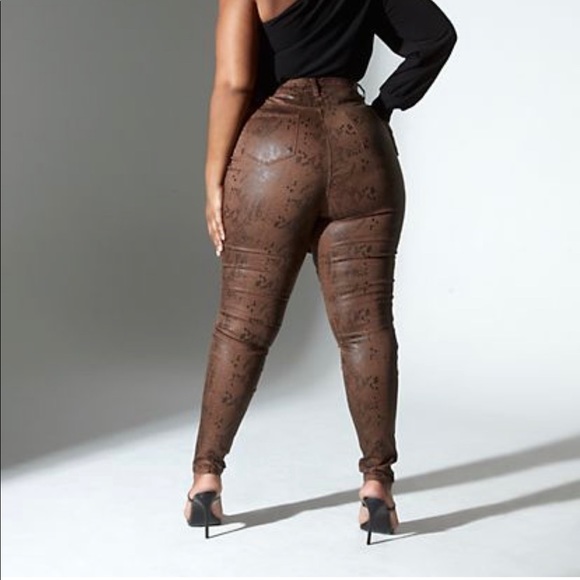 HIGH RISE TEXTURED ANIMAL PRINT SKINNY JEANS - Picture 5 of 5